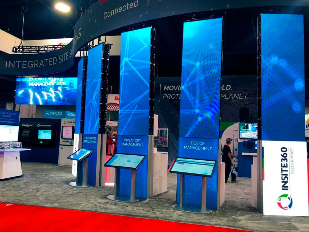 Écrans audiovisuels LED et technologie interactive pour stand de salon, Sinergia Events